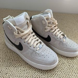 Women’s Nike air high tops. Like new